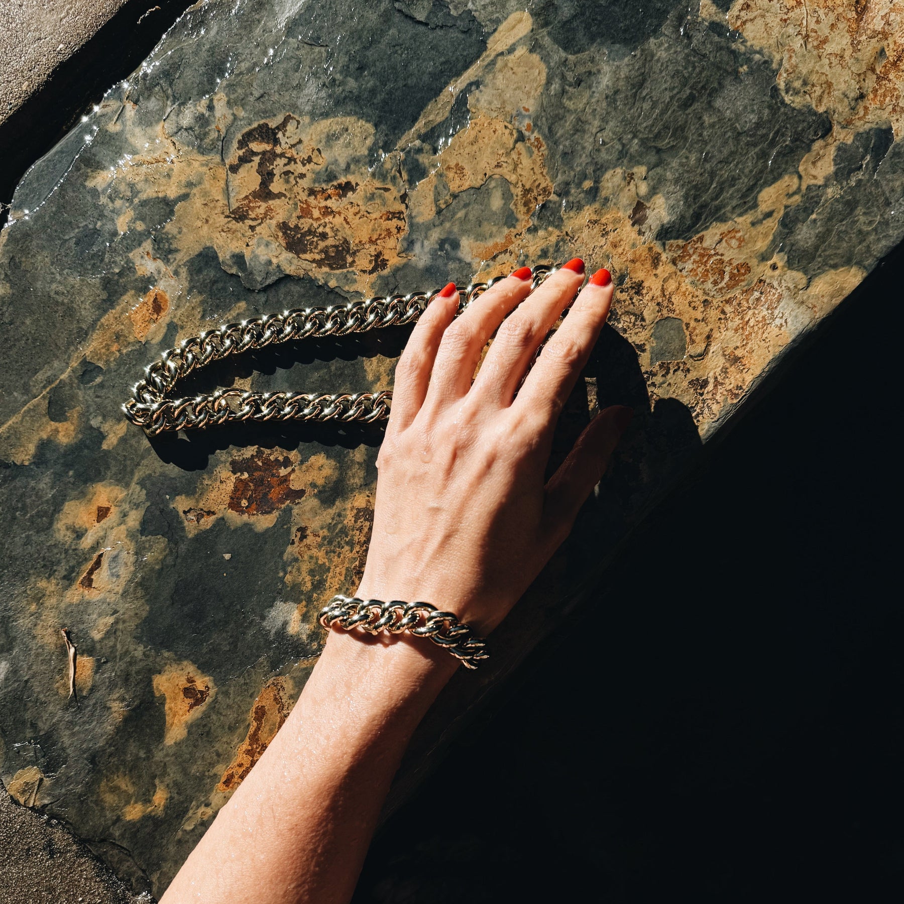 Luxury Fine Full Palma Set in 14K yellow gold, with a semi-hollow link necklace and bracelet, accented by Tusk Clasps for bold, refined style - Gabriela Artigas