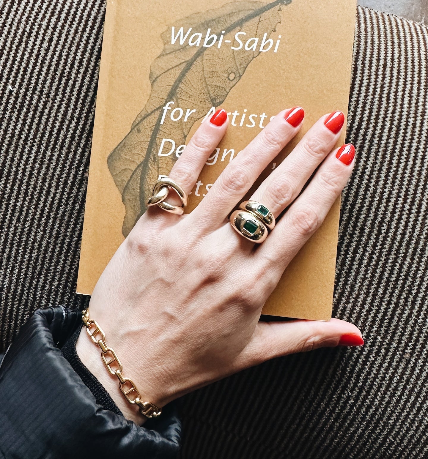 Small Balloon Ring with Emerald - Gabriela Artigas