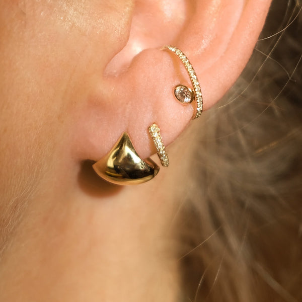 Disc Ear Cuff with Floating Diamond and Pavé White Diamonds - Gabriela Artigas