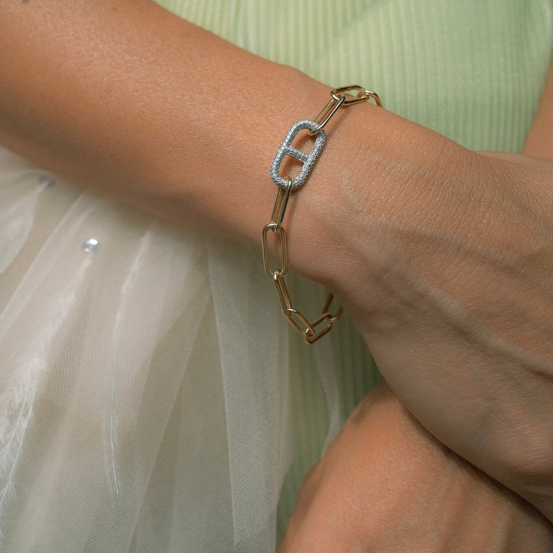 Stirrup Link Bracelet with White Pavé Diamonds - Gabriela Artigas