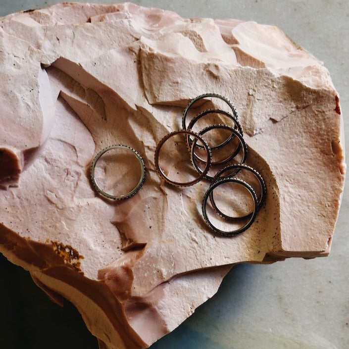 Set of Axis Rings with Black Pavé Diamonds + Jewelry Box - Gabriela Artigas