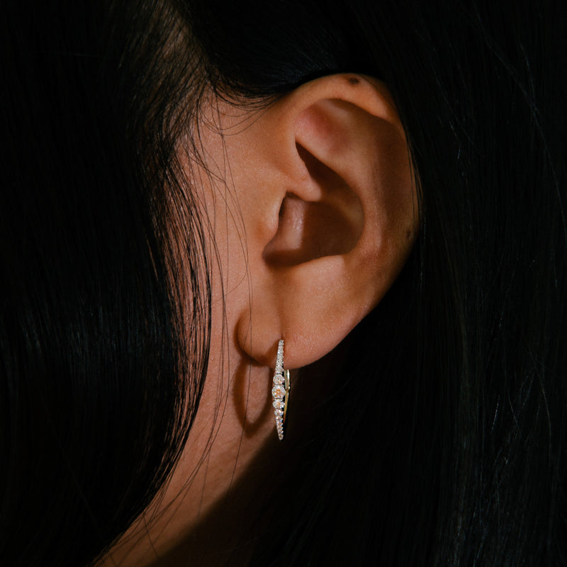 V Earrings with Round Graduating Diamonds - Gabriela Artigas